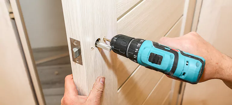 Old Door Knob Repair in DeBary, FL